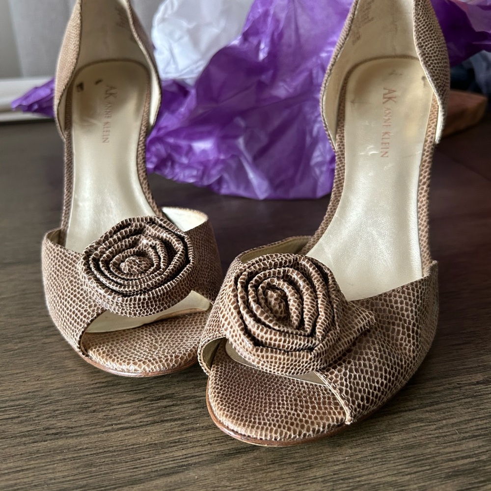 Anne Klein Women's Tan Peep-Toe Heels